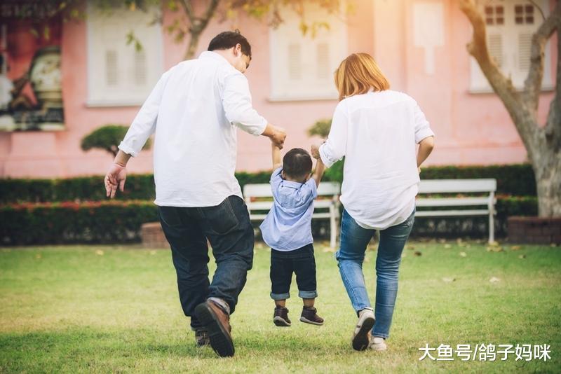 孩子挤眉弄眼，也许是病，认识妥瑞氏症