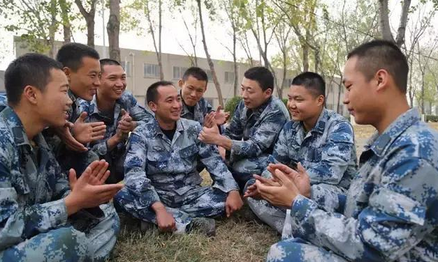 出有错, 那便是我们中国空降兵的脚!