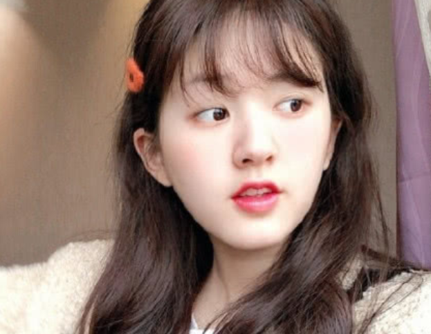 本以为赵露思没刘海够美了,直到看到了刘海照,仙女颜值啊!