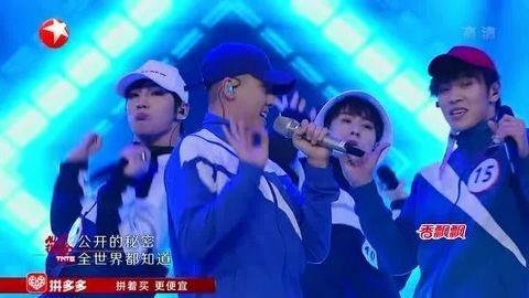 陈伟霆助阵男生战队演绎《W企划》燃炸舞台 高难度倒立大秀舞技