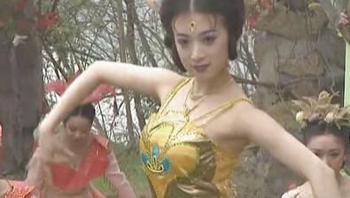 金巧巧曾经吐槽自己天生只能演公主，现在果然活成了“公主”，这才是赢家。