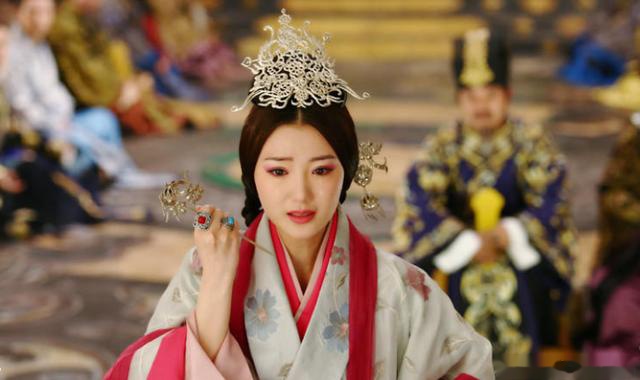 贞洁烈女:我若不自尽必将造万人唾弃,我若自尽则可立贞洁牌坊