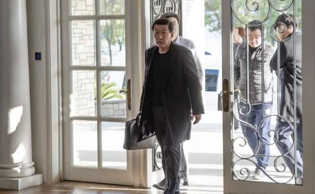 悲催！新闻发布会没召开成，人却