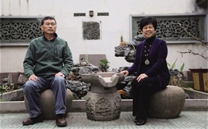 百年老宅来养花, 明清石器做花盆, 难道家里有矿?