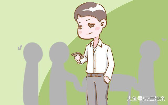 妻子生产时,老公多半在产房外做这几件事,你家的是哪个?