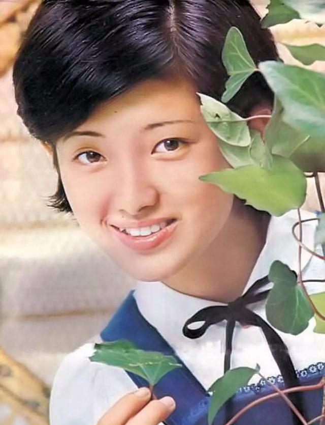 60岁山口百惠平淡生活:优雅地老去,也是一种美感