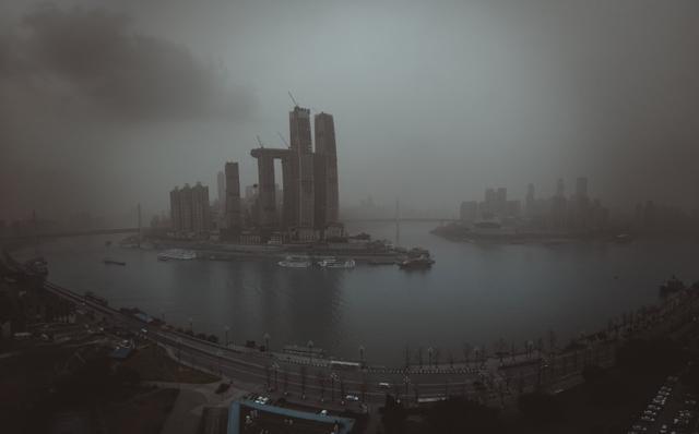 重庆平易近宿 | 相逢朝天门江景影院房