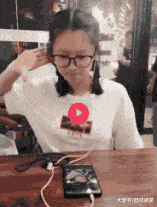爆笑gif:美女老师,永远都是别人家的老师!