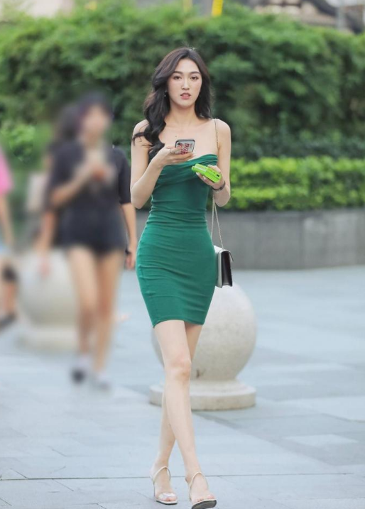 摄影:想醉倒在小姐姐的魔鬼身材里,还能再完美一点吗?