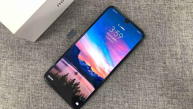 别着急买华为Mate30，荣耀V30同样优秀