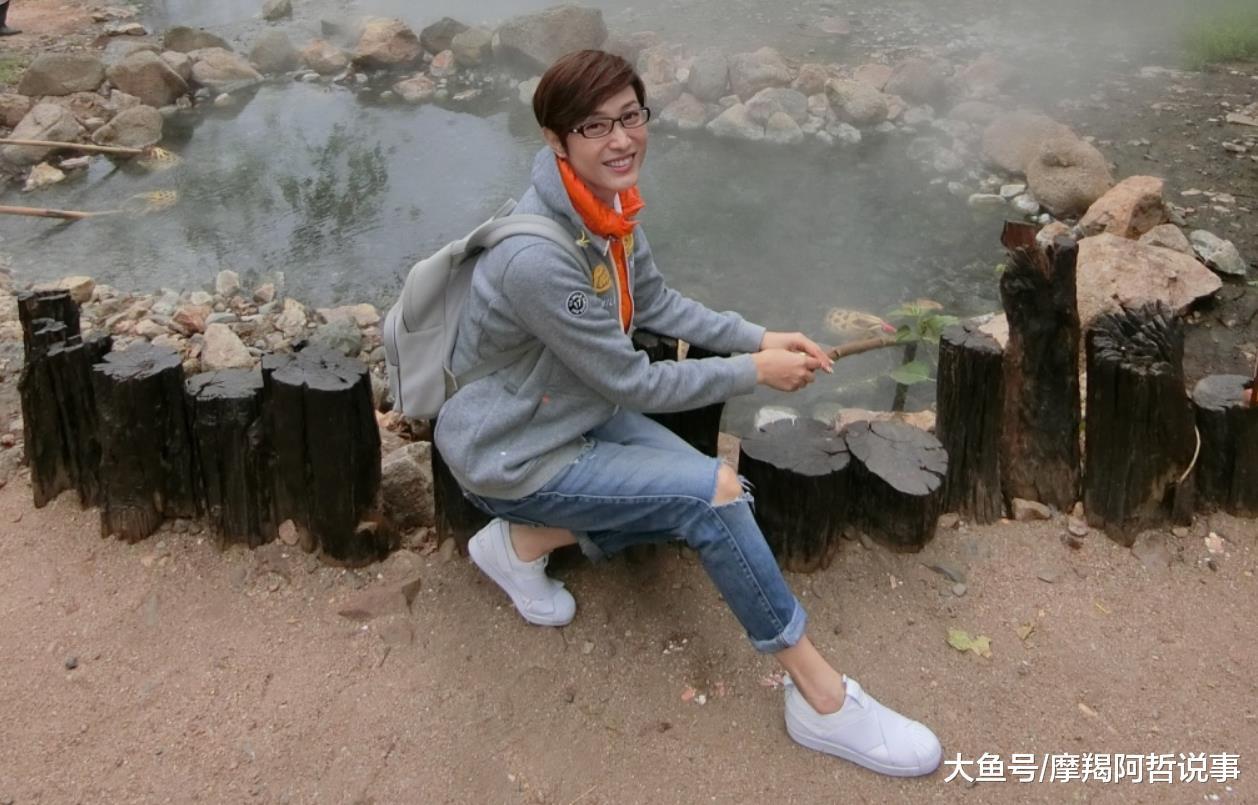 51岁的港姐陈法蓉近照,颜值身材与年龄不符,被调侃像吃了防腐剂