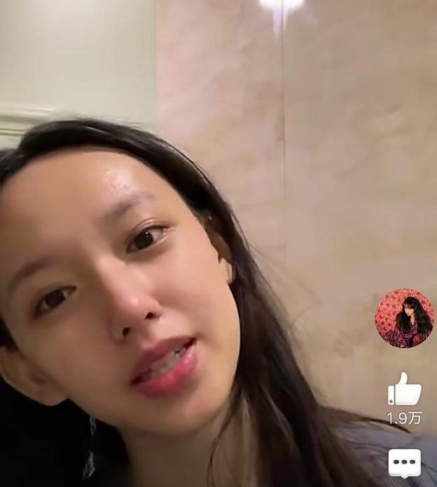 张予曦卸妆露素颜被吐槽是 无眉大侠 其实女星素颜都没有眉毛 娱乐资讯 存满娱乐网