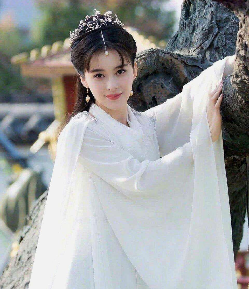 新倚天屠龙记:张无忌将被赵敏抢婚,黄衫女子神秘将揭晓