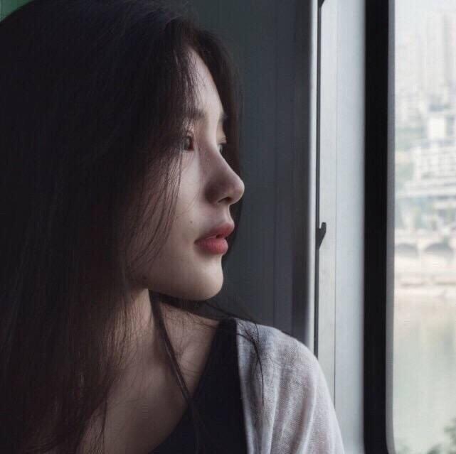 具有如许“品量”的女死, 能让男死对她自始自终