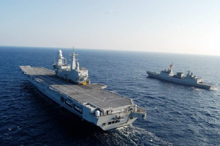 图1和图2是韩国海军“忠武公李