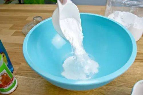 成天“拖地”还是脏呼呼, 水里兑点这东西, 干净锃亮能反光!