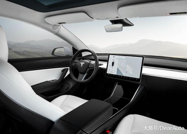 Model 3年夜贬价,但我的目光照样被那款车吸走了!