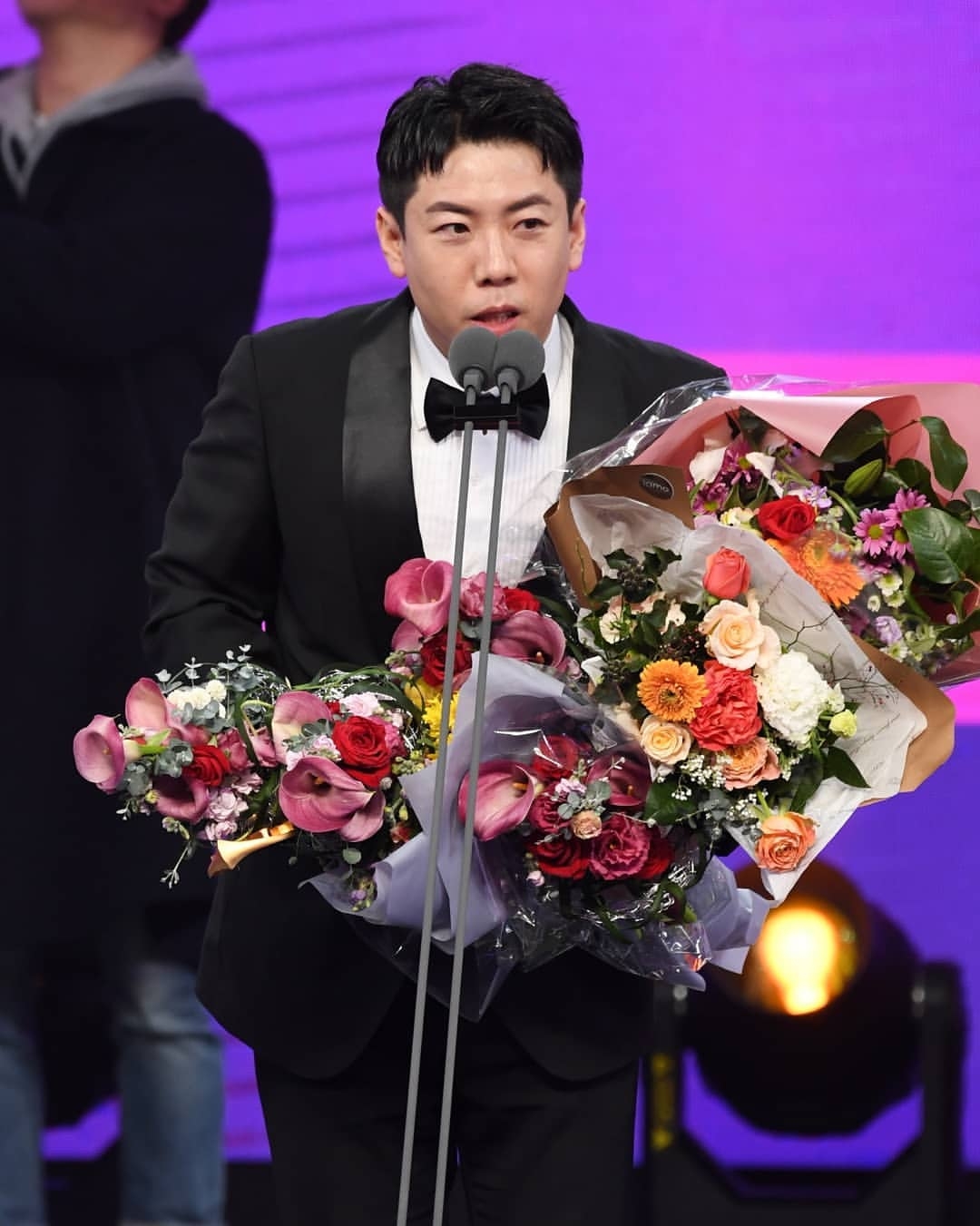 2019年韩国sbs颁奖典礼,runningman李光洙等成员获奖