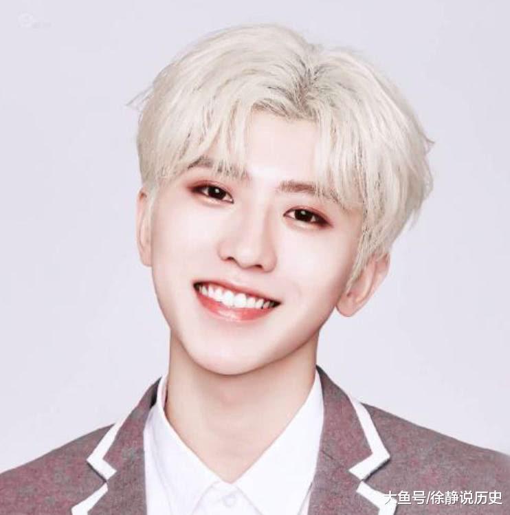 都以为蔡徐坤只敢留长发?看过了他剃的寸头后,网友:这