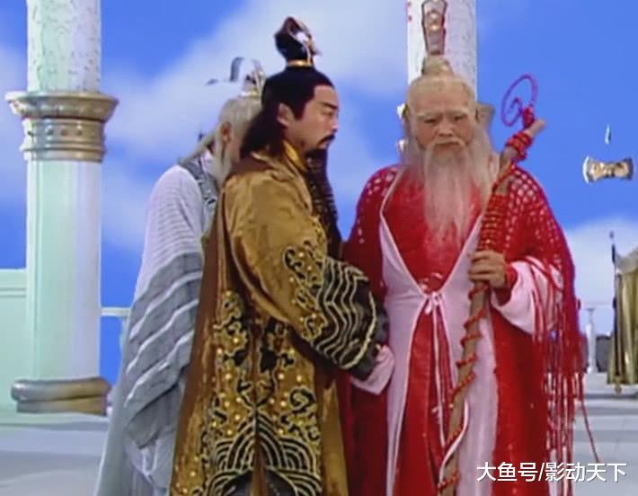 同穿渔网古装:小鱼儿把渔网当马甲,月老的原料是红线