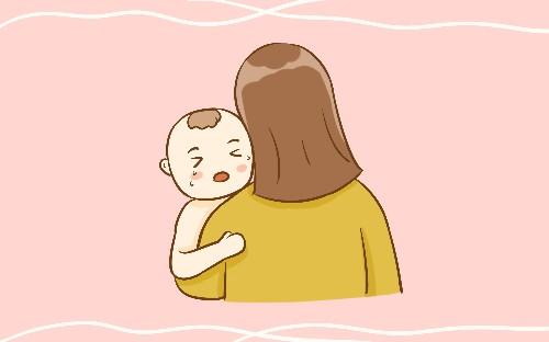 宝宝这种行为是缺乏安全感，若不纠正，5岁后内心可能会蒙下阴影