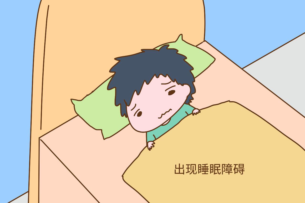 睡前纵容孩子玩手机，这几个隐患会逐步找上门，妈妈别掉以轻心