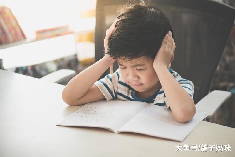 孩子挤眉弄眼，也许是病，认识妥瑞氏症