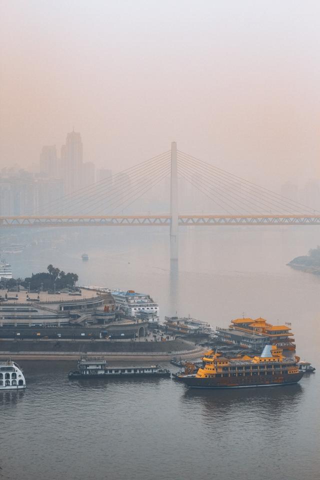 重庆平易近宿 | 相逢朝天门江景影院房