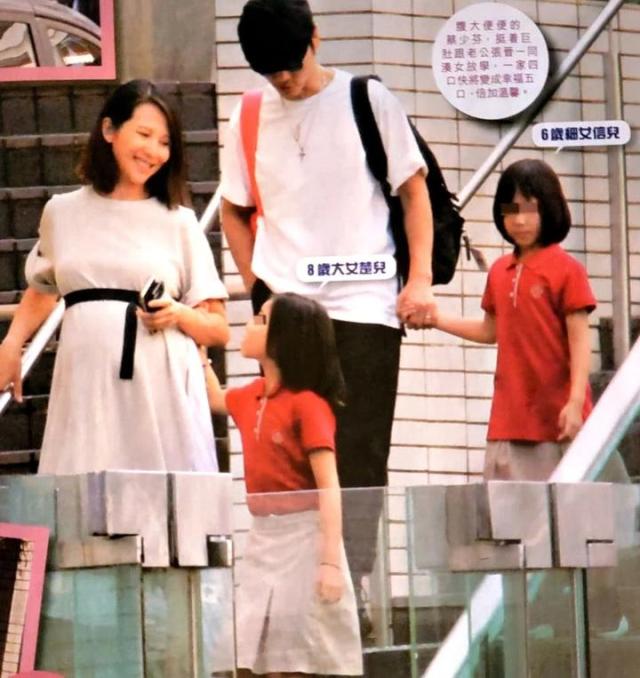 46岁高龄产妇蔡少芬8个月孕肚照曝光,第三胎疑似为男孩