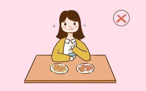 哺乳期，这几种食物宝妈尽量少吃，不然影响宝宝发育