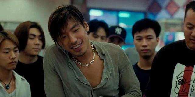 江湖人称"乌鸦哥",曾经叱咤黑社会数年,如今却要面临牢狱之灾