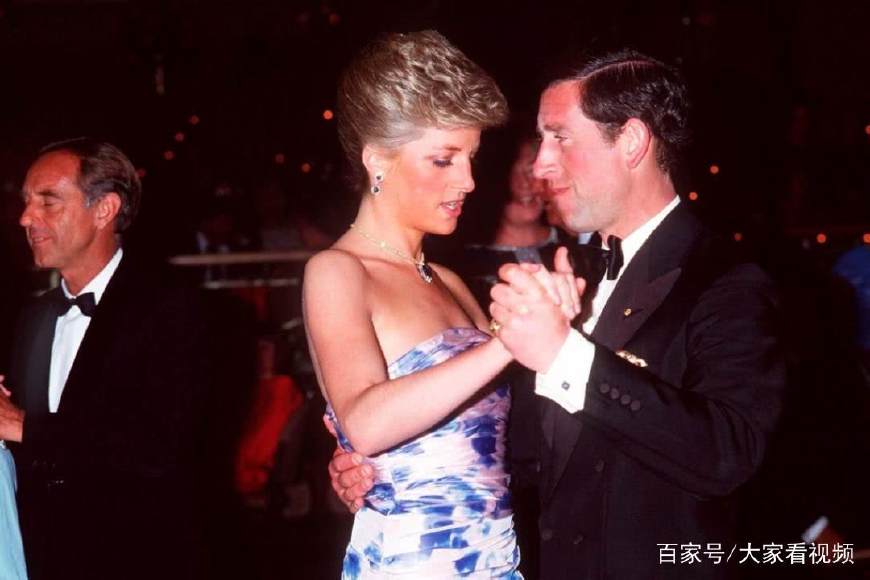 戴安娜王妃绝密照片,年轻时的戴妃惊艳了时光,让人惋惜