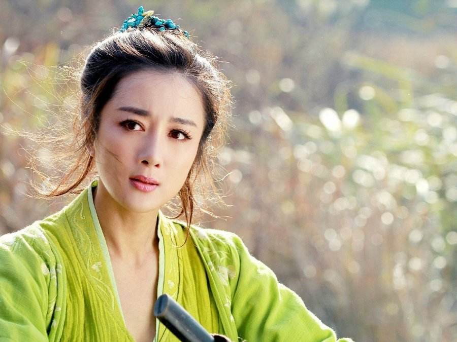 李依晓演的4个角色: 朱曼娘狠毒, 裴瑗可怜, 而她性格