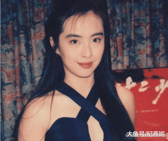 被周星驰骗了15年,"龅牙珍"真实样貌曝光,颜值堪比王祖贤!