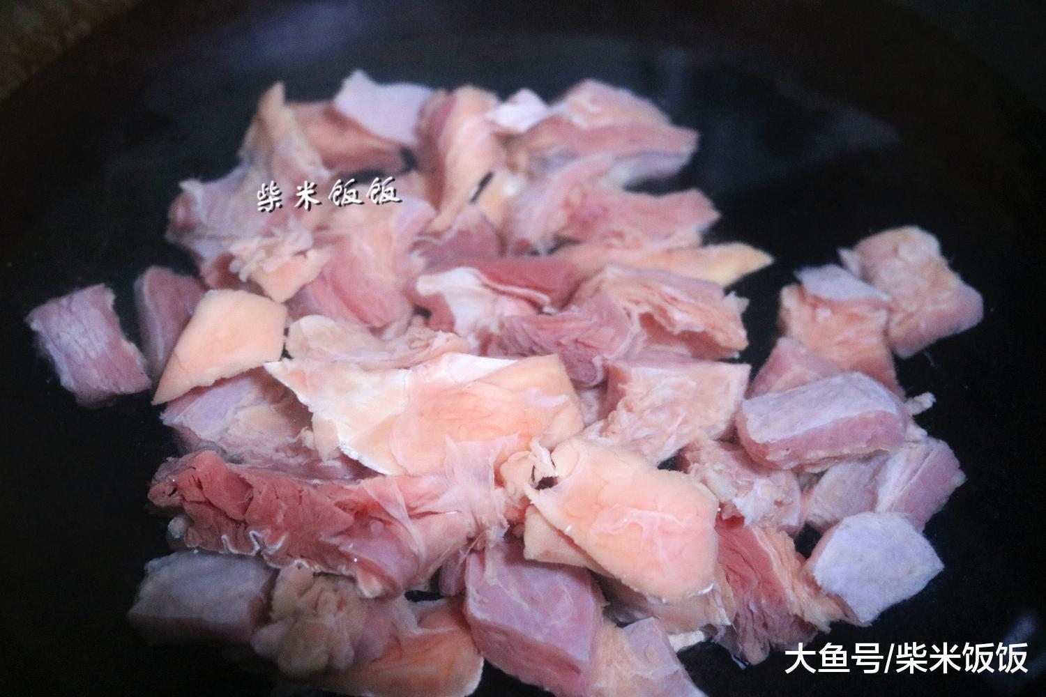 红烧牛肉里, 如许做太好吃, 每次一碗吃不敷, 比里面购的好吃!