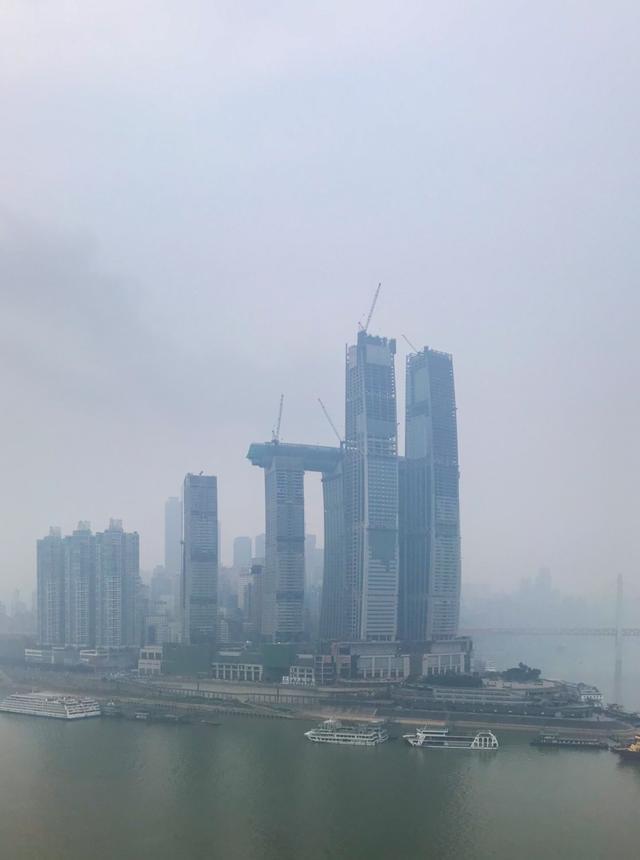 重庆平易近宿 | 相逢朝天门江景影院房