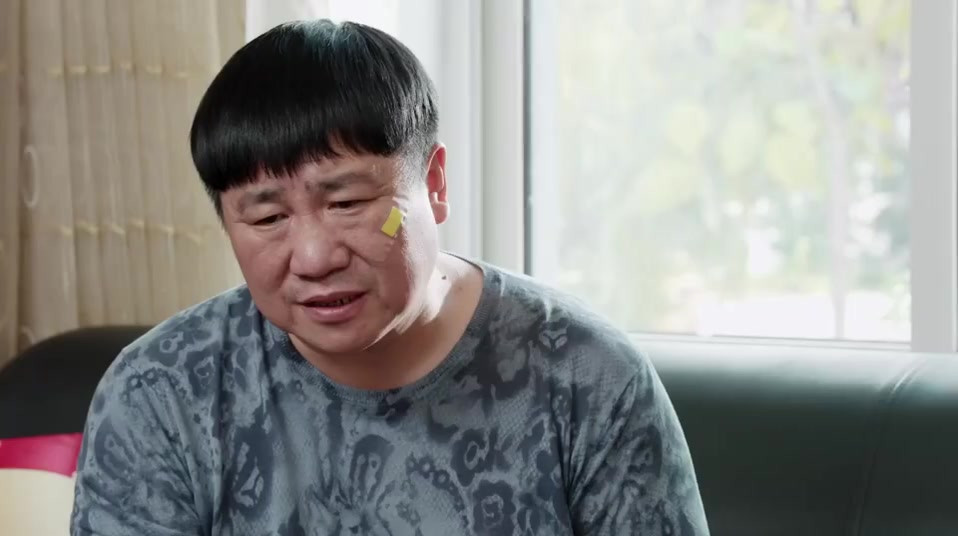 乡村爱情：王大拿找刘大脑袋借钱，刘大脑袋说自己都快破产了