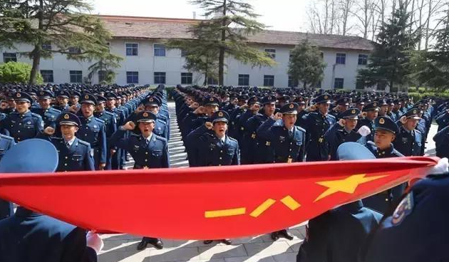 出有错, 那便是我们中国空降兵的脚!