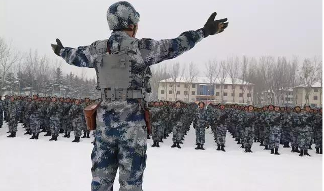 出有错, 那便是我们中国空降兵的脚!