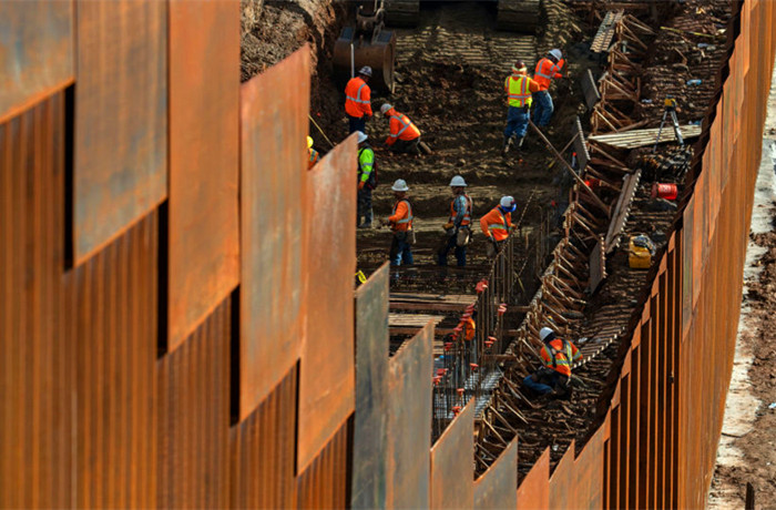 墨西哥终究还是服软了，在美国加