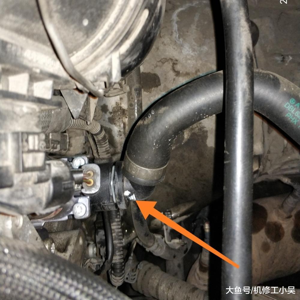 奔驰冷却液转换阀位置分享展示