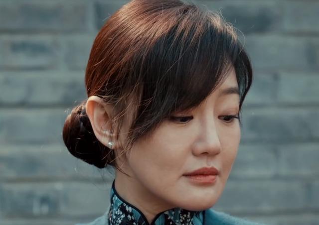 《光荣时代》薛佳凝饰演双面特工,言语眉目之间,方显其扎实功力