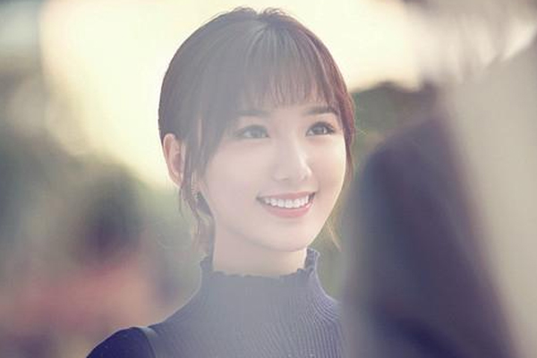毛晓彤参演《我的机器人男友》,和机器人恋爱是什么体验