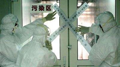 令人落泪的中国纪实《看见》：一线战场上除了警察、士兵还有医生