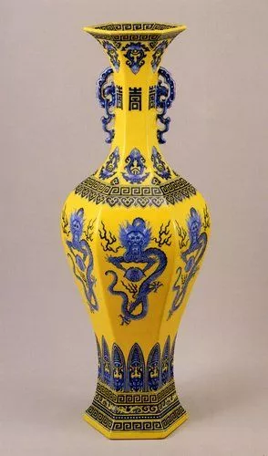 元明浑官窑磁器上的龙纹品种知若干?
