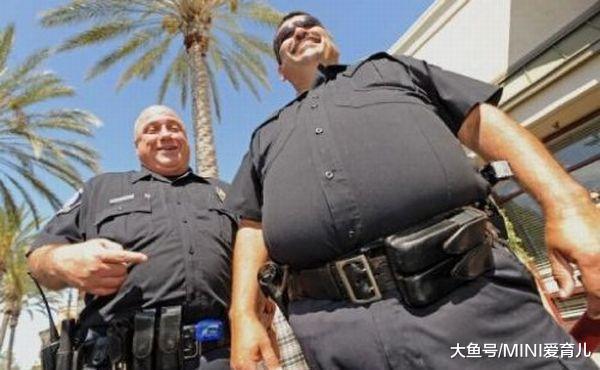 为什么美国警察很多都是胖子 育儿资讯 存满娱乐网