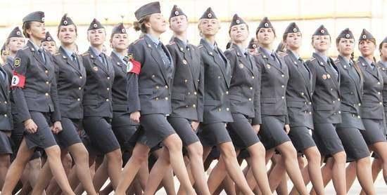 亚洲六国女警察对比 日本的最可爱 俄罗斯最靓 中国最帅 萌宠资讯 早游戏