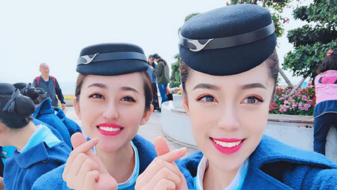 春节空姐晒美图“年味”十足，看看谁家的妹子最漂亮