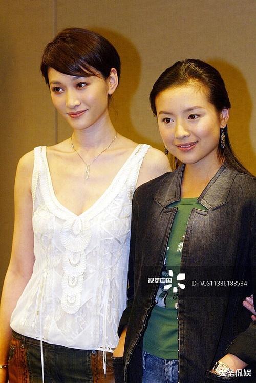 看李小冉关晓彤同框,才懂啥是合照杀手!可爱在性感面前不值一提