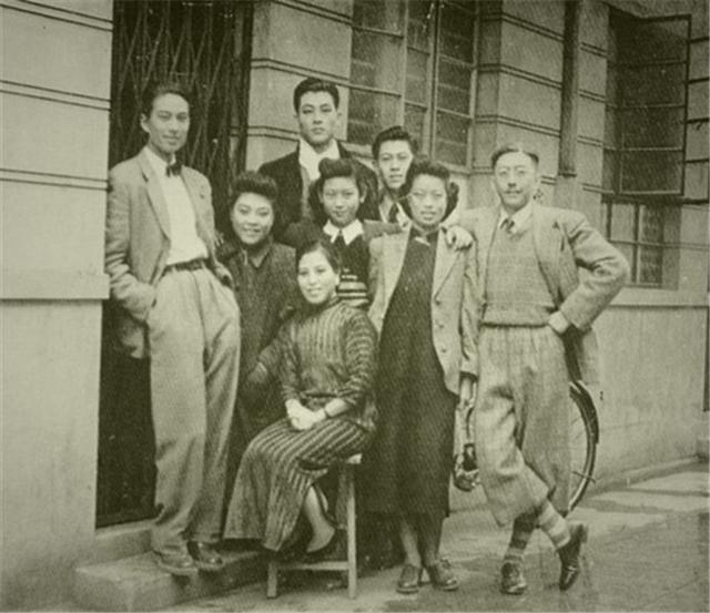 儒雅影星冯喆,银幕上光彩照人,银幕下悲情人生